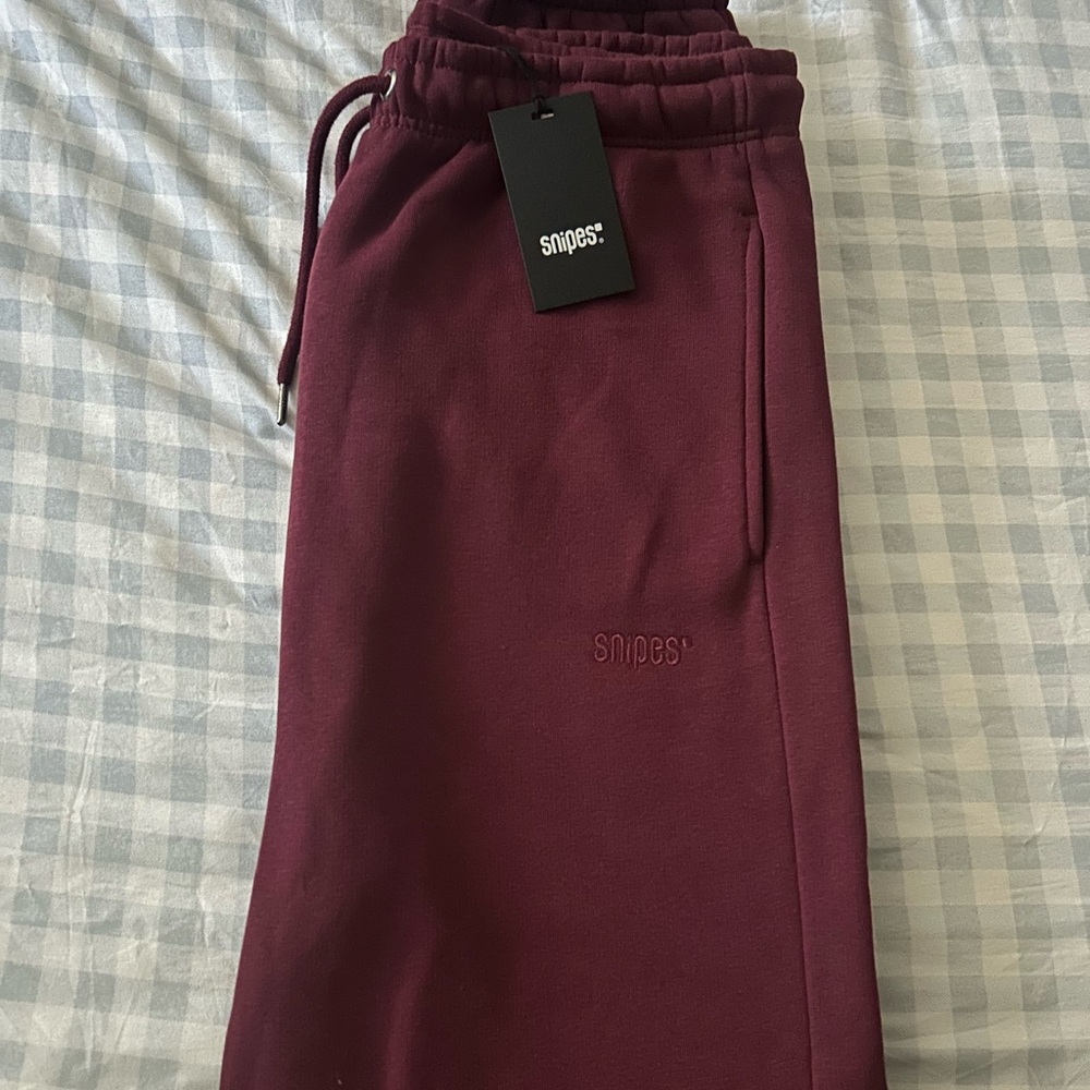 Snipe’s Women’s Sweatpants